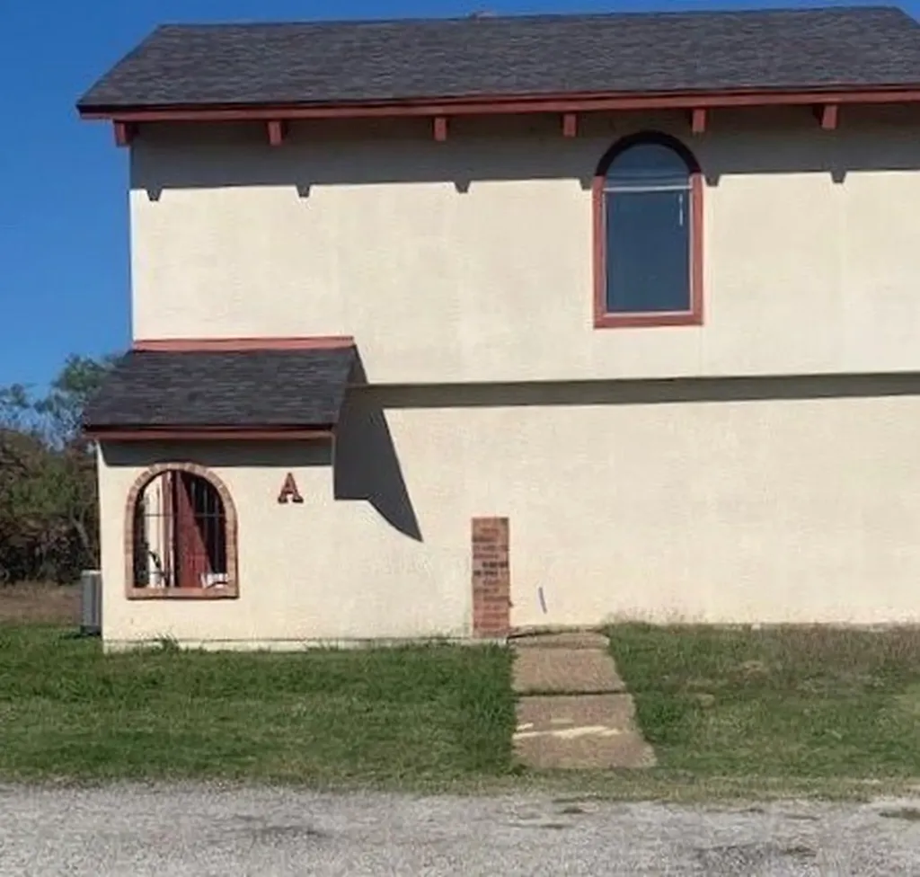 143 Private Road 1509 Runaway Bay TX 76426