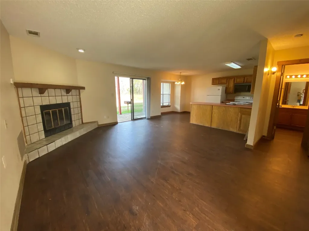 143 Private Road 1509 Runaway Bay TX 76426