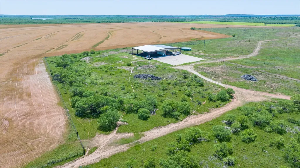 3333 Fm 382 Lawn TX 79530