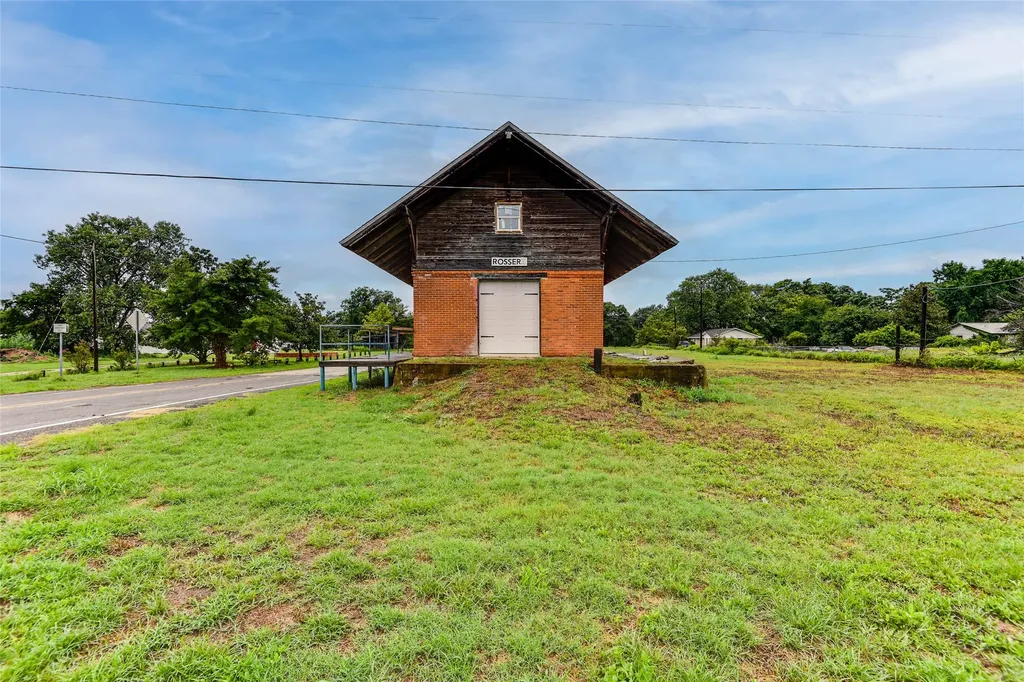 211 Main Street Rosser TX 75157