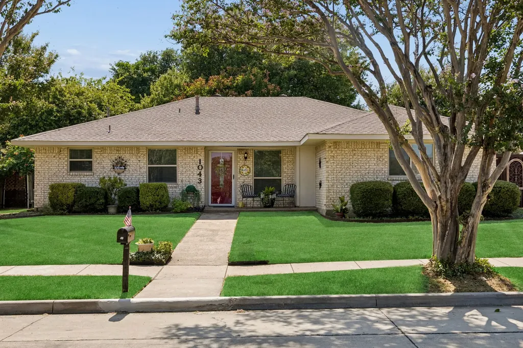 1043 Cherrywood Lane Carrollton TX 75006