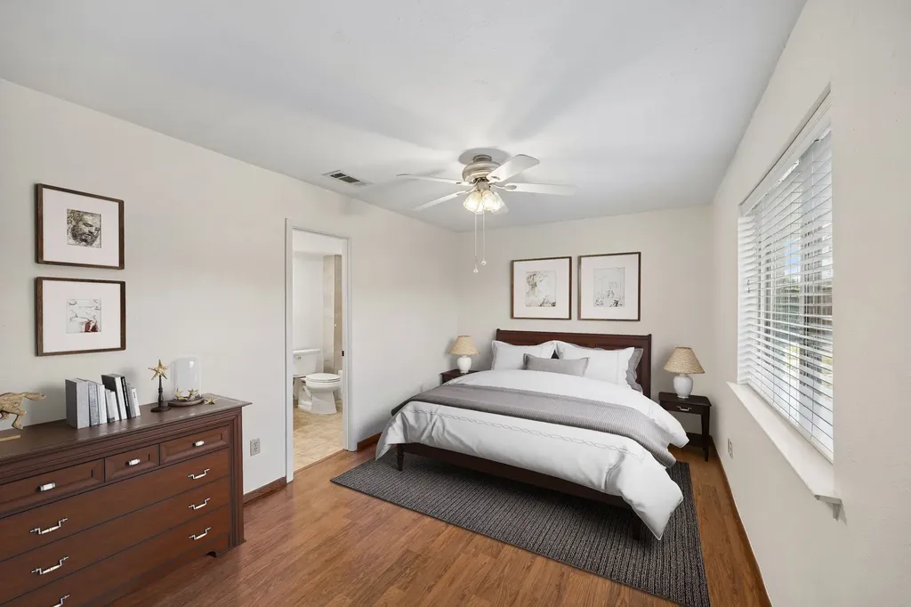 1043 Cherrywood Lane Carrollton TX 75006