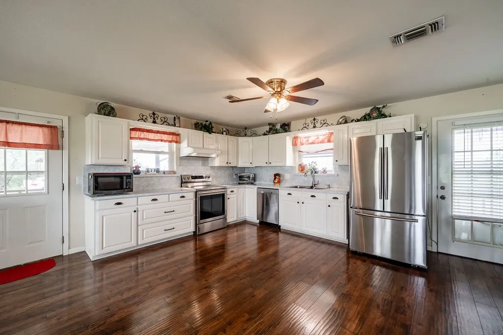 16271 Fm 880 S Cross Plains TX 76443