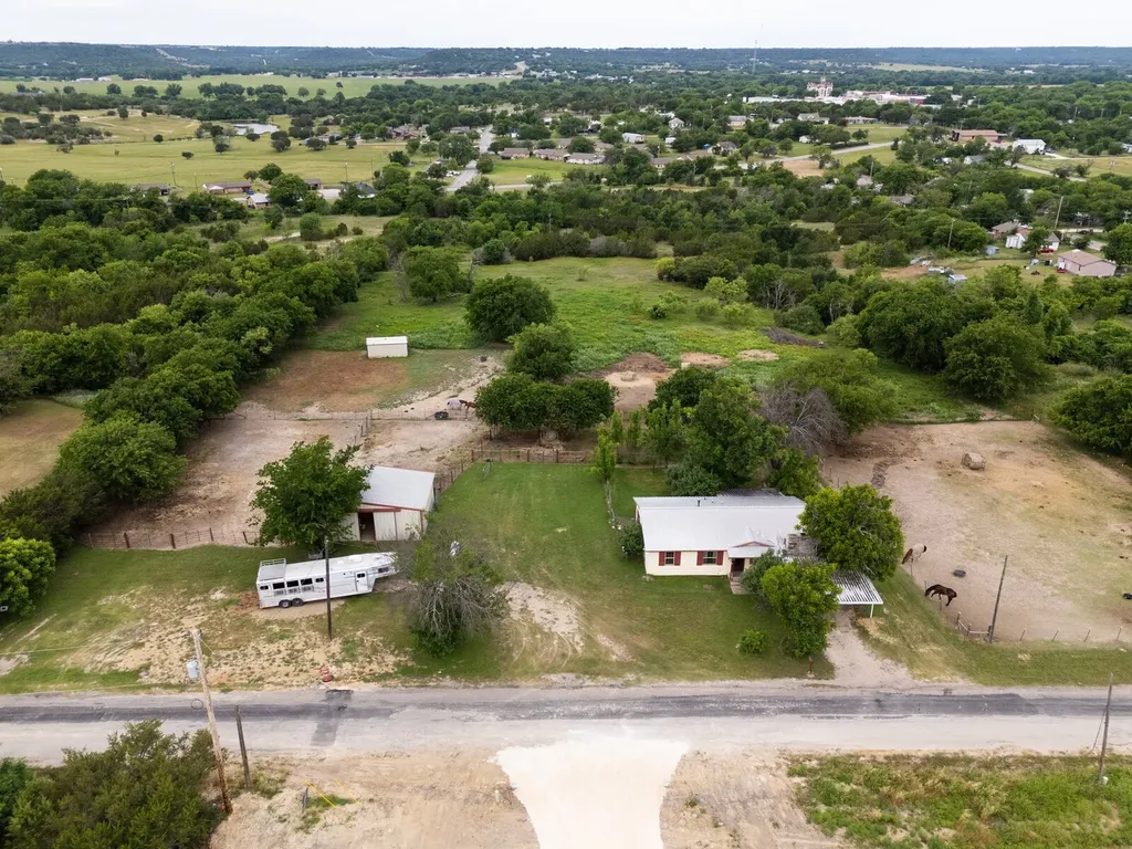 418 S Broadway Street Meridian TX 76665