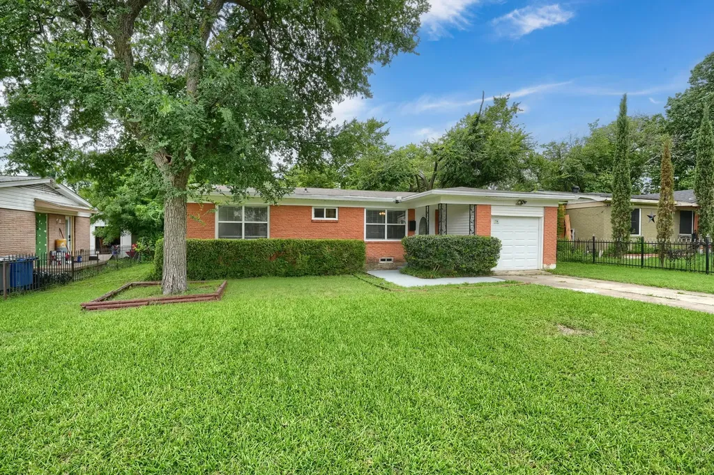 10628 Benbrook Drive Dallas TX 75228