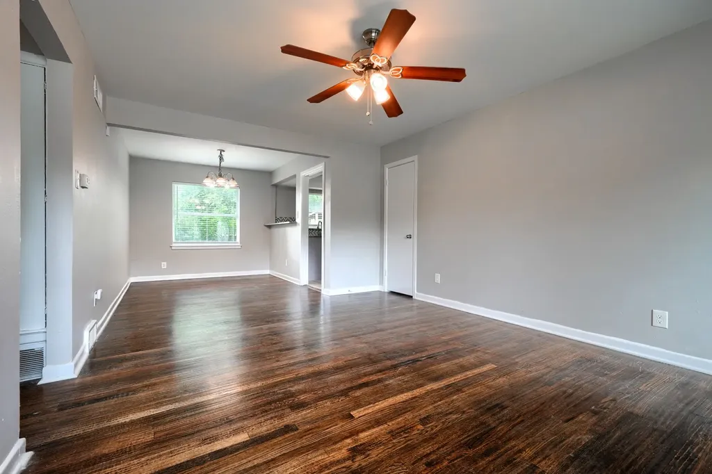 10628 Benbrook Drive Dallas TX 75228