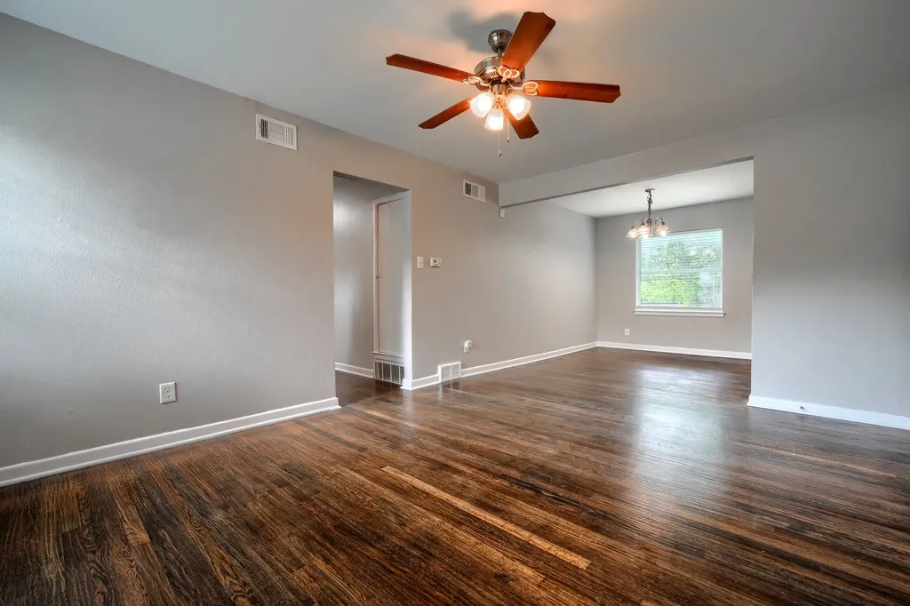 10628 Benbrook Drive Dallas TX 75228