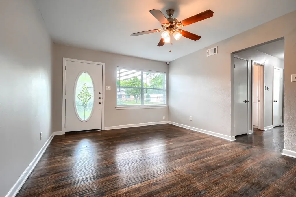 10628 Benbrook Drive Dallas TX 75228