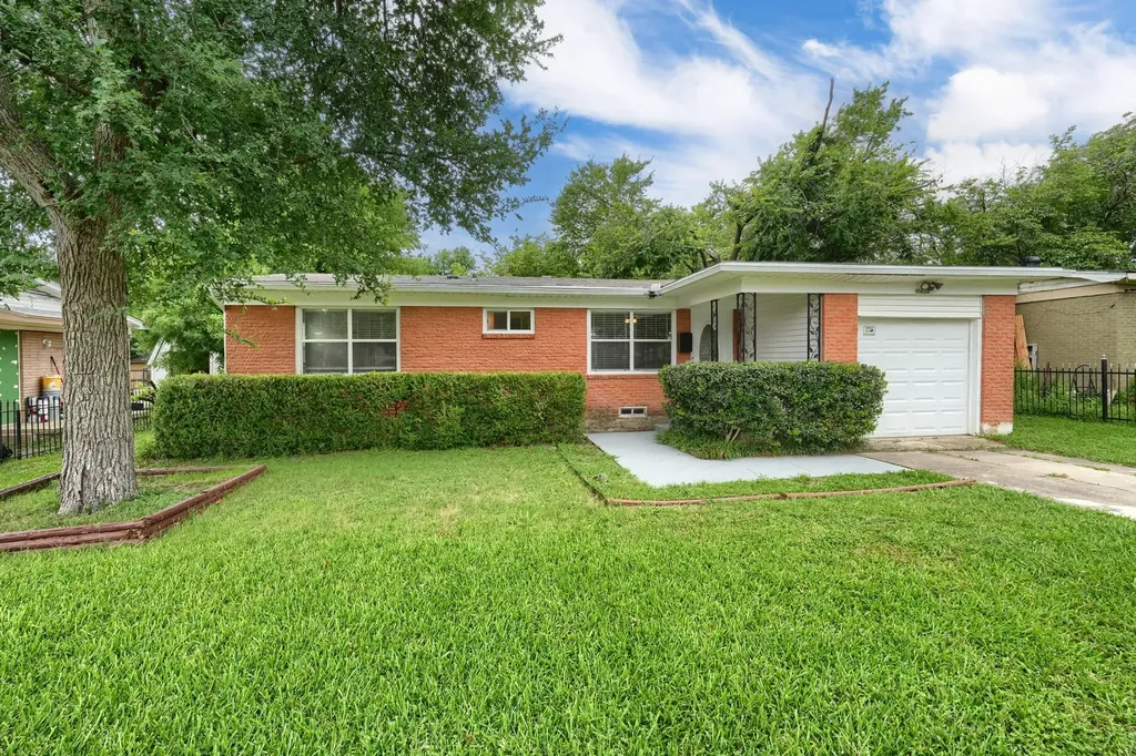 10628 Benbrook Drive Dallas TX 75228