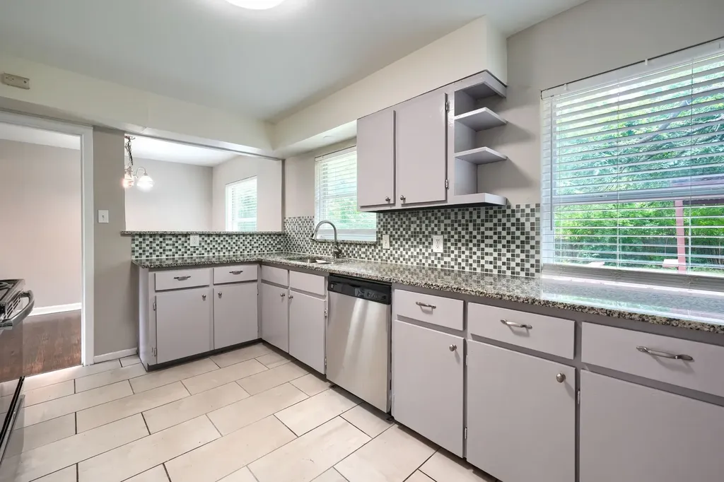 10628 Benbrook Drive Dallas TX 75228