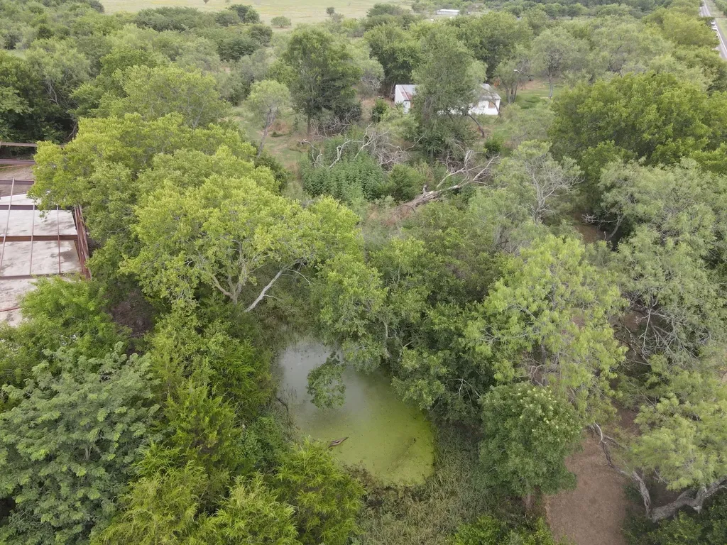 5910 Sh-34 Oak Ridge TX 75142