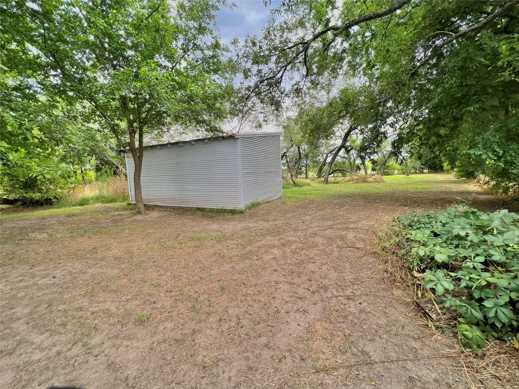 5910 Sh-34 Oak Ridge TX 75142