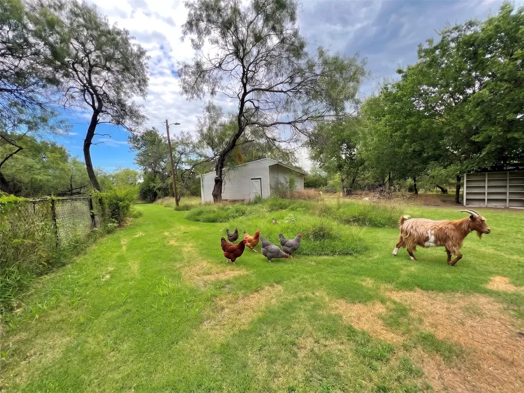 5910 Sh-34 Oak Ridge TX 75142