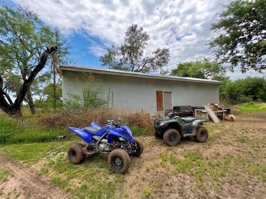 5910 Sh-34 Oak Ridge TX 75142
