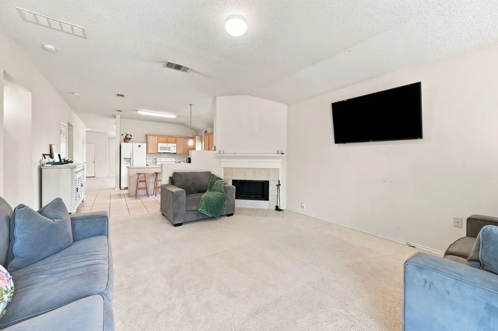 1409 Dundee Drive Arlington TX 76002