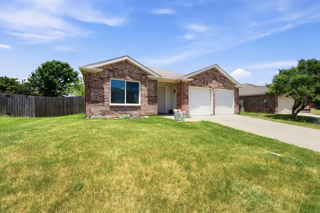 1409 Dundee Drive Arlington TX 76002
