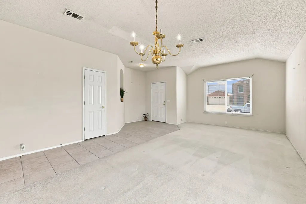 1409 Dundee Drive Arlington TX 76002