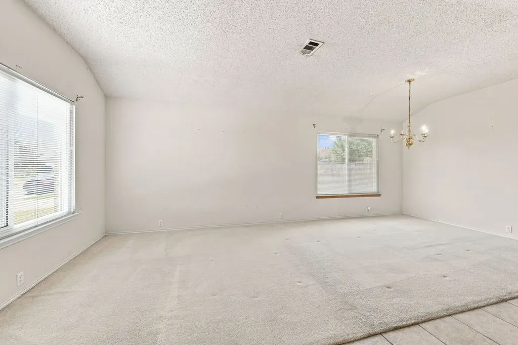 1409 Dundee Drive Arlington TX 76002