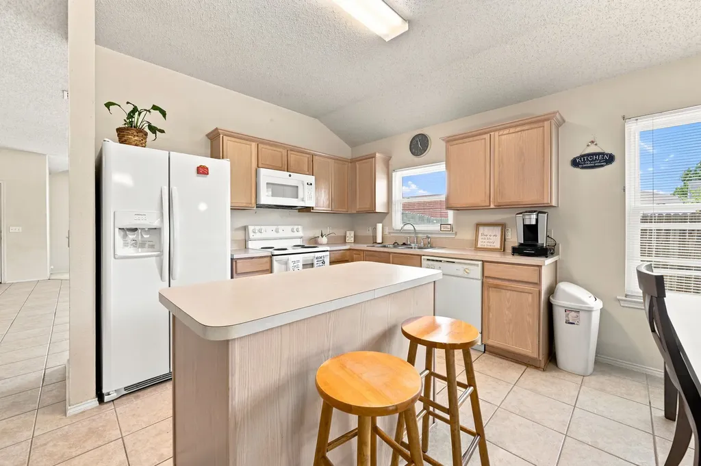 1409 Dundee Drive Arlington TX 76002