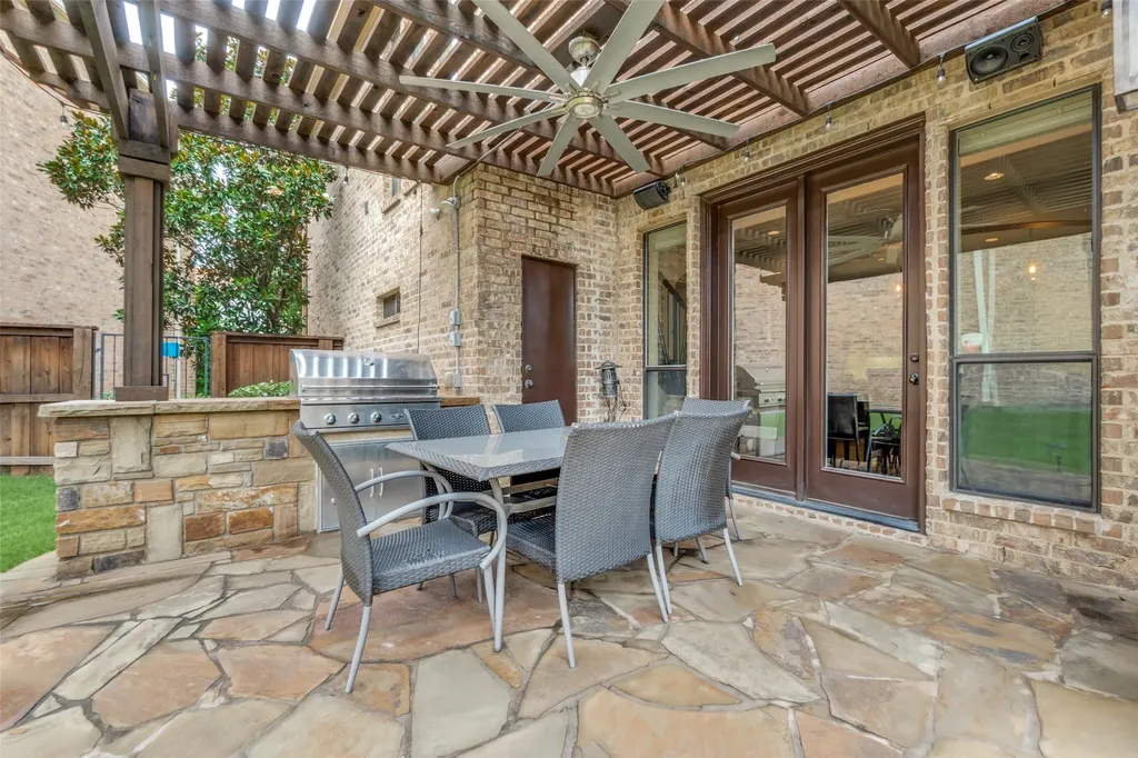 228 Concho Drive Irving TX 75039