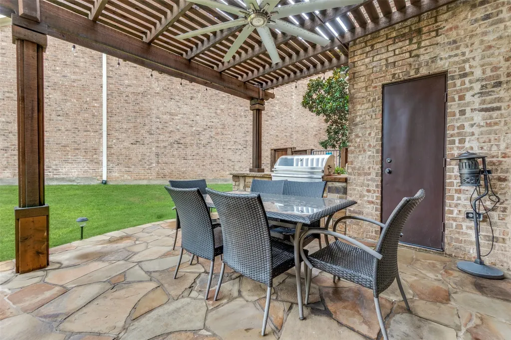 228 Concho Drive Irving TX 75039