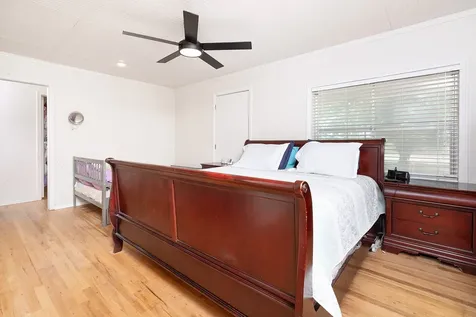 706 S Noyes Avenue Melvin TX 76858