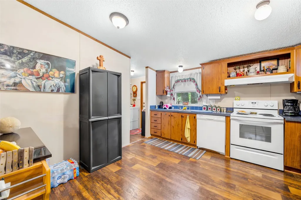 154 Hcr 1217 Blum TX 76627