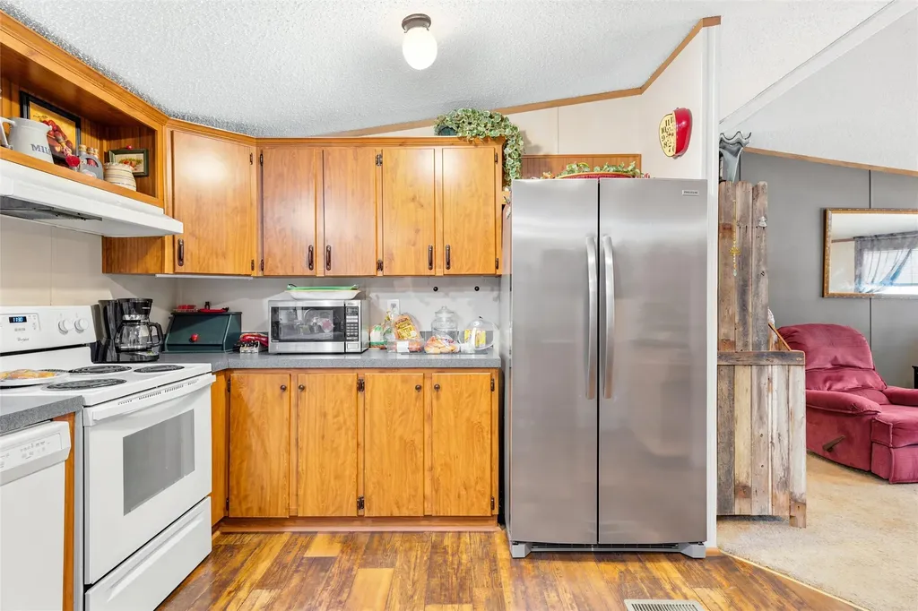 154 Hcr 1217 Blum TX 76627