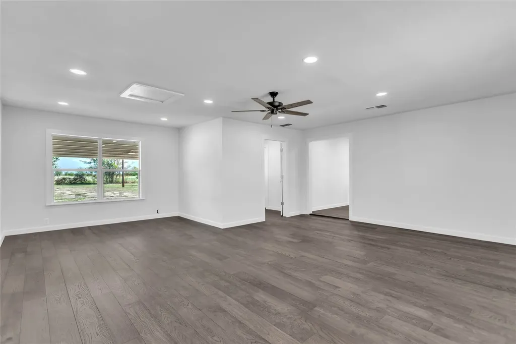 110 Twin Circle Wortham TX 76693