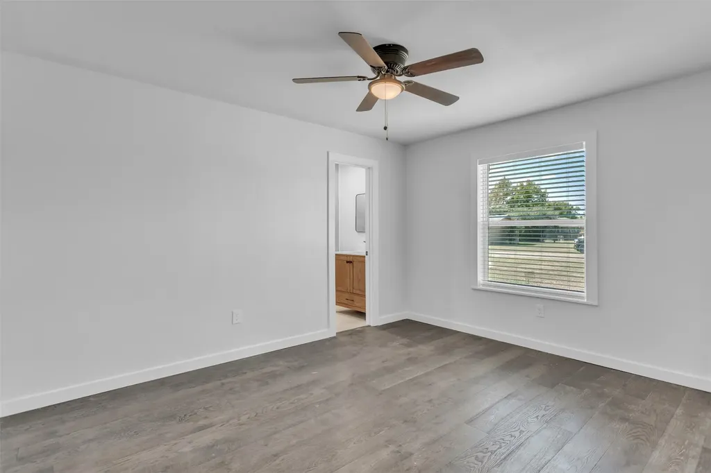 110 Twin Circle Wortham TX 76693