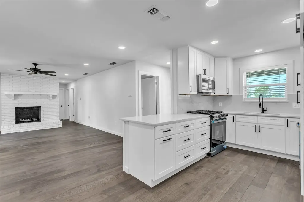 110 Twin Circle Wortham TX 76693