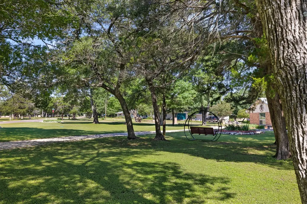 118 Deer Trail Bruceville TX 76630