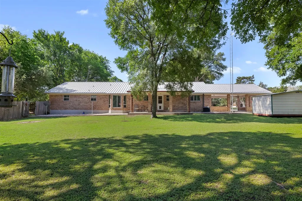 118 Deer Trail Bruceville TX 76630