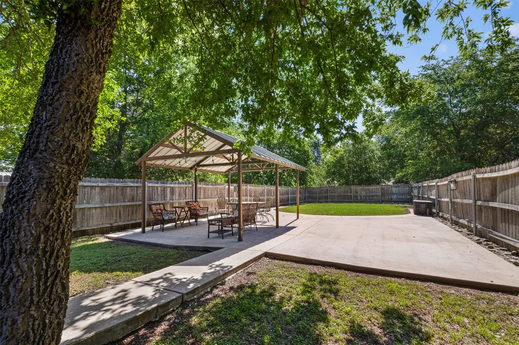 118 Deer Trail Bruceville TX 76630