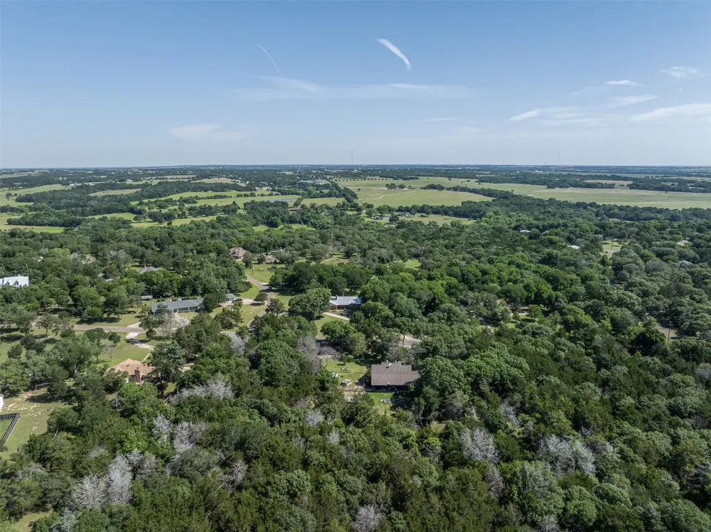 118 Deer Trail Bruceville TX 76630