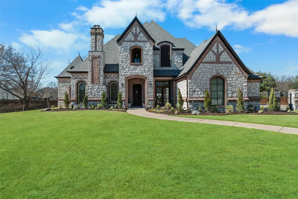Colleyville TX, 4900 Rockrimmon Court