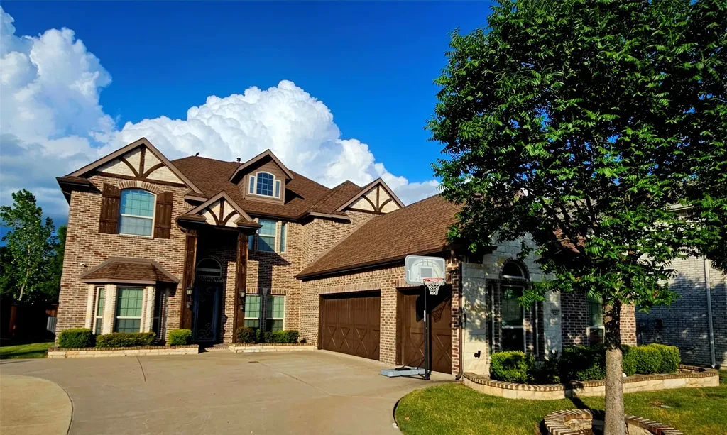 7124 Playa Imperial Lane Grand Prairie TX 75054
