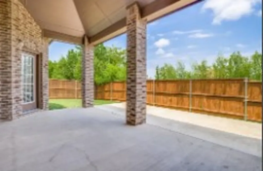 7124 Playa Imperial Lane Grand Prairie TX 75054