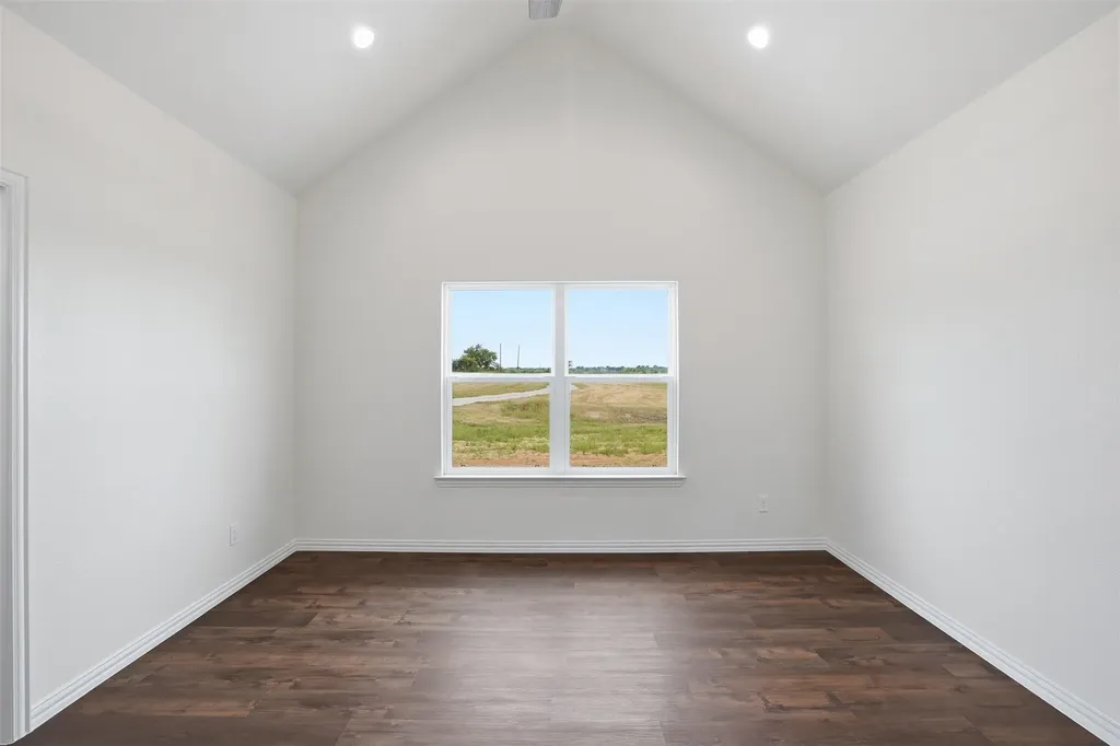 6720 County Road 302 Grandview TX 76050