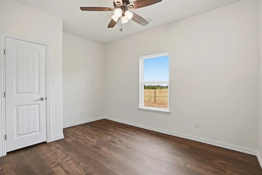6720 County Road 302 Grandview TX 76050