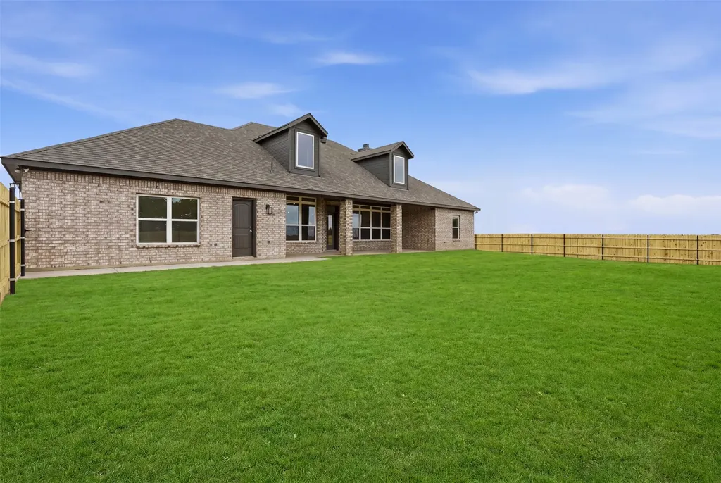 6720 County Road 302 Grandview TX 76050