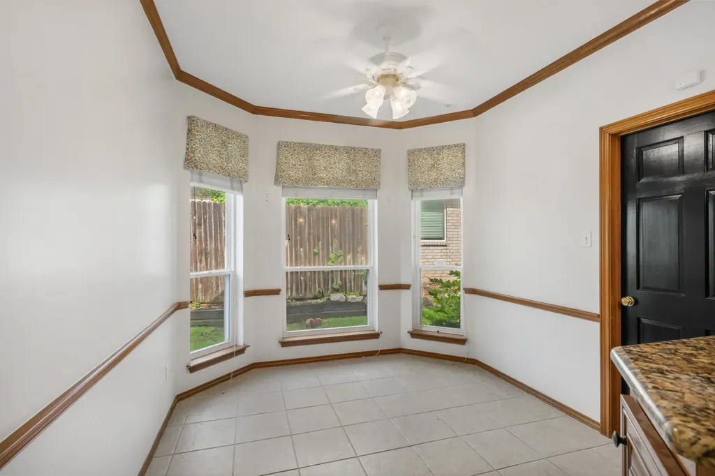 3317 Tiverton Court Arlington TX 76001