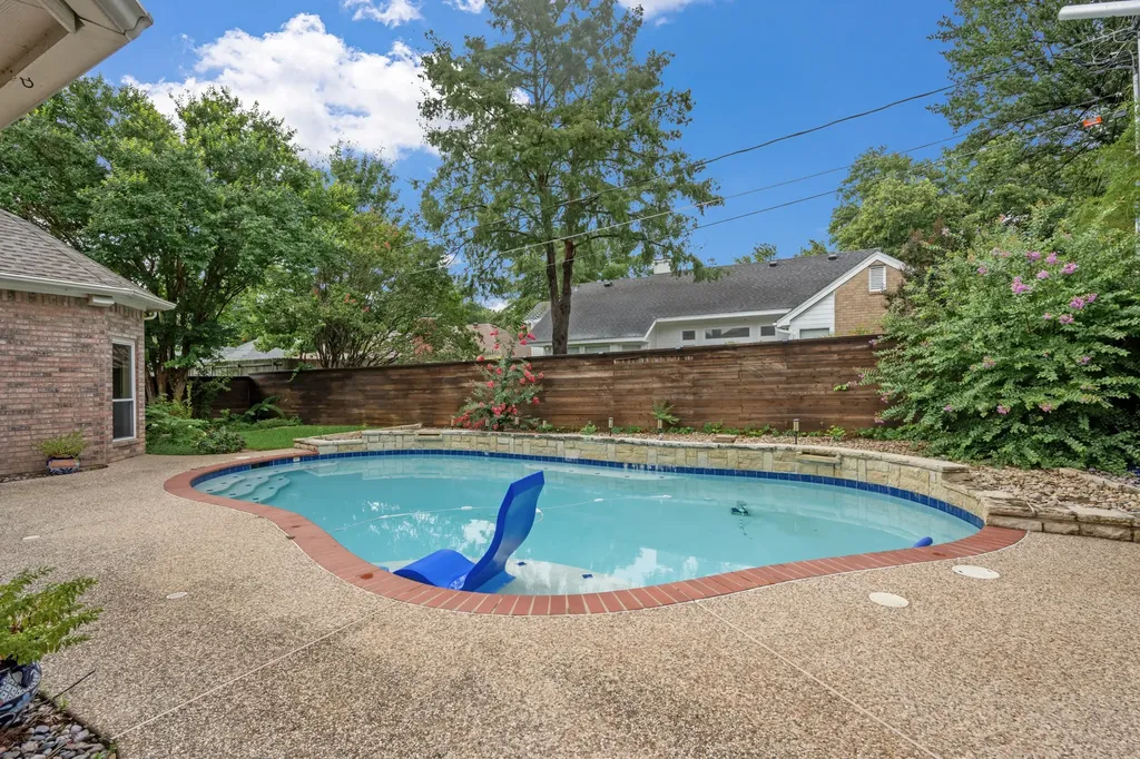 3317 Tiverton Court Arlington TX 76001