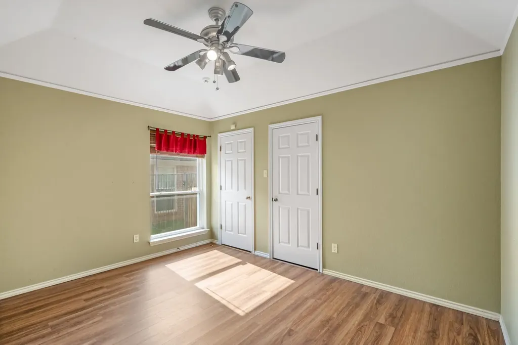 3317 Tiverton Court Arlington TX 76001