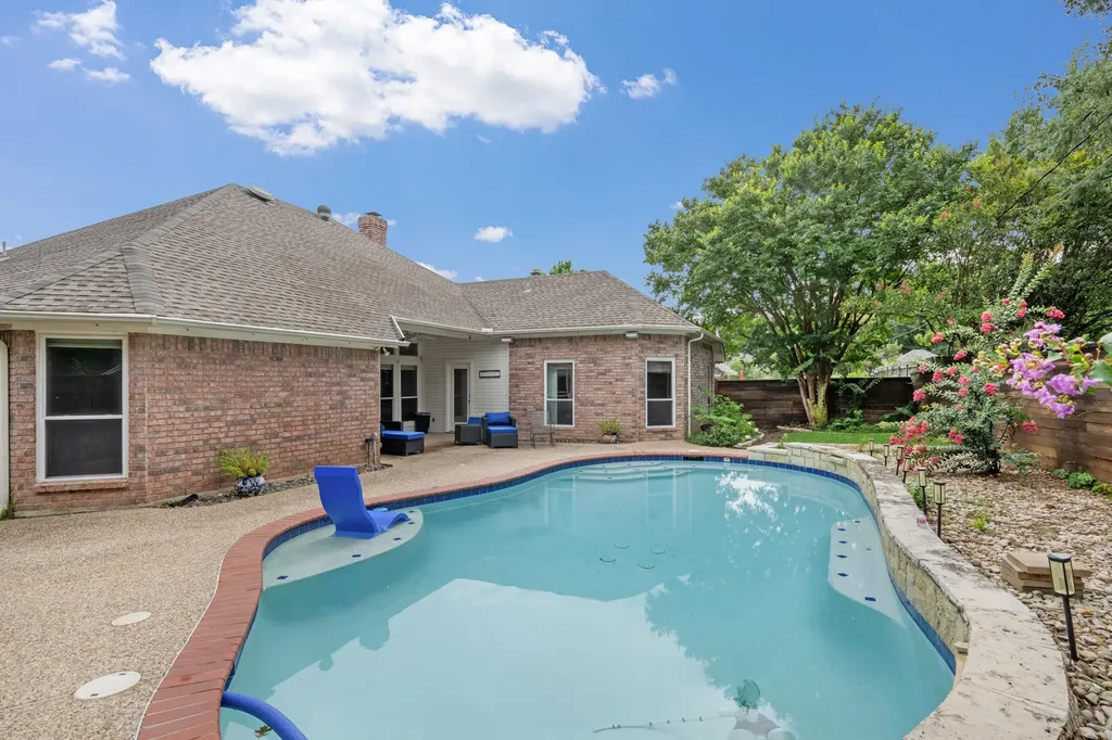 3317 Tiverton Court Arlington TX 76001