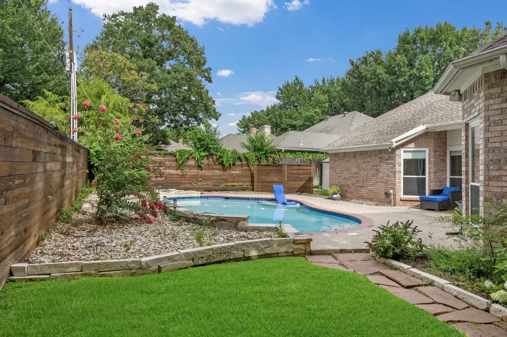 3317 Tiverton Court Arlington TX 76001