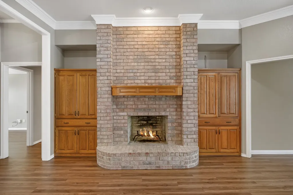 3317 Tiverton Court Arlington TX 76001