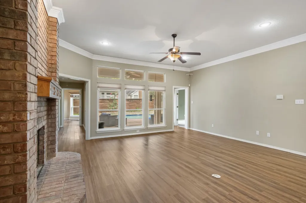 3317 Tiverton Court Arlington TX 76001