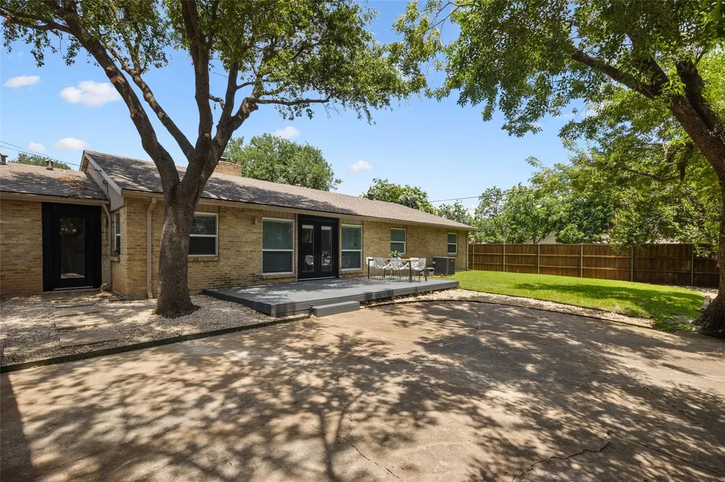 3974 Boca Bay Drive Dallas TX 75244