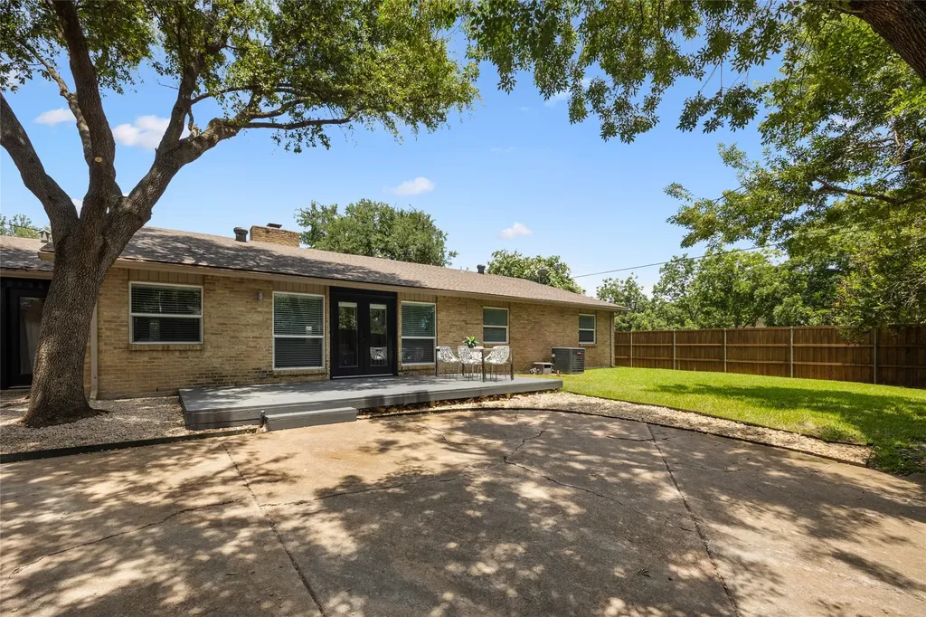 3974 Boca Bay Drive Dallas TX 75244